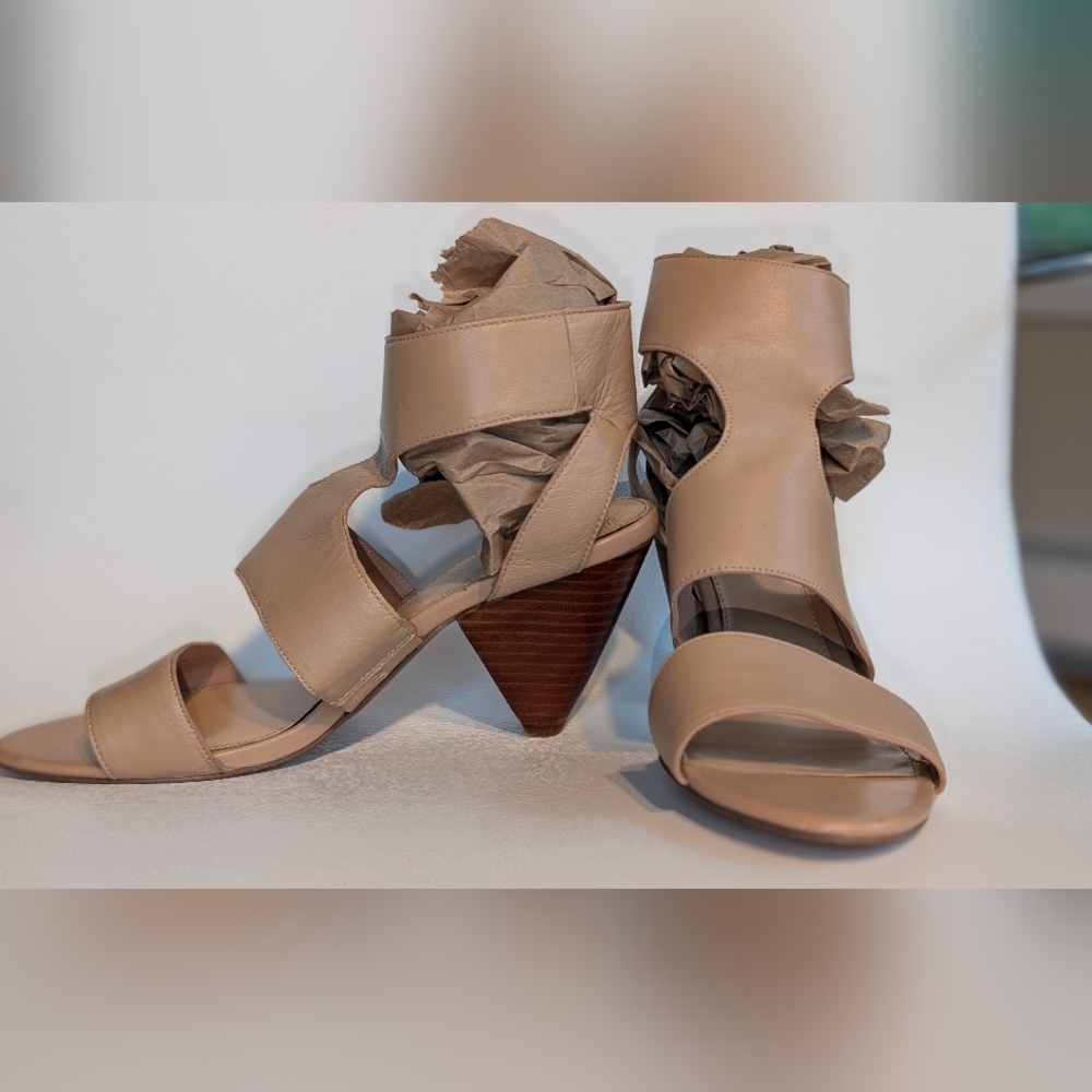 Vince Camuto Ekland Pumps Heels Size 10 Super Cute